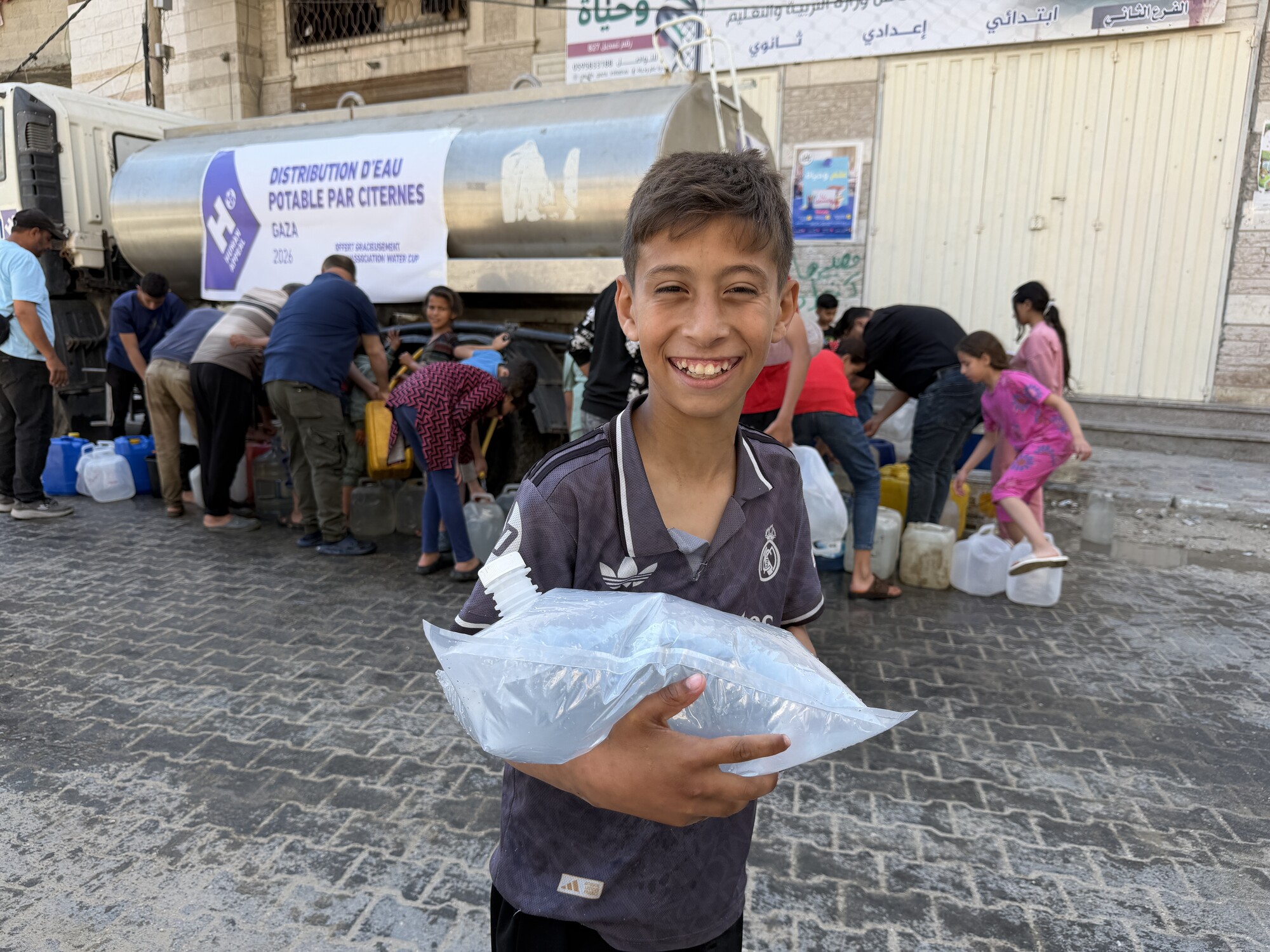 Water distribution Gaza May